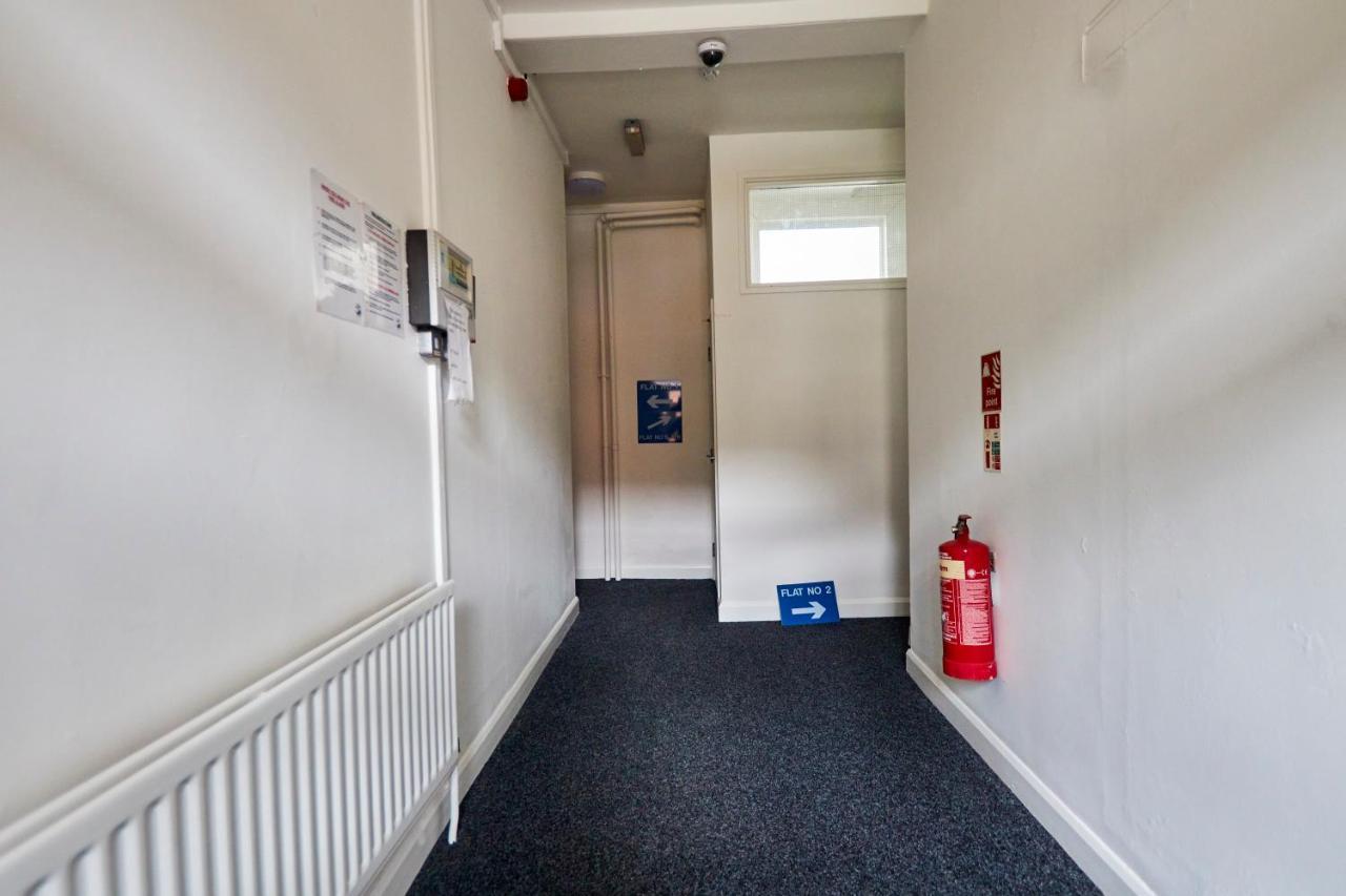 Fantastic Central Stratford Two Bedroom Apartment By Purestay Short Lets & Serviced Accommodation With Parking Zewnętrze zdjęcie