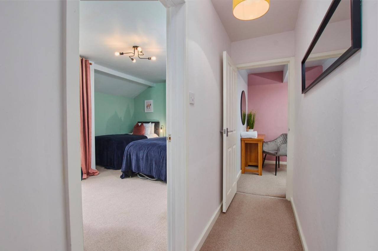 Fantastic Central Stratford Two Bedroom Apartment By Purestay Short Lets & Serviced Accommodation With Parking Zewnętrze zdjęcie