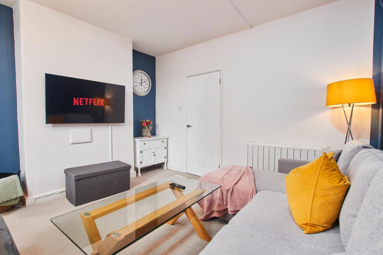 Fantastic Central Stratford Two Bedroom Apartment By Purestay Short Lets & Serviced Accommodation With Parking Zewnętrze zdjęcie
