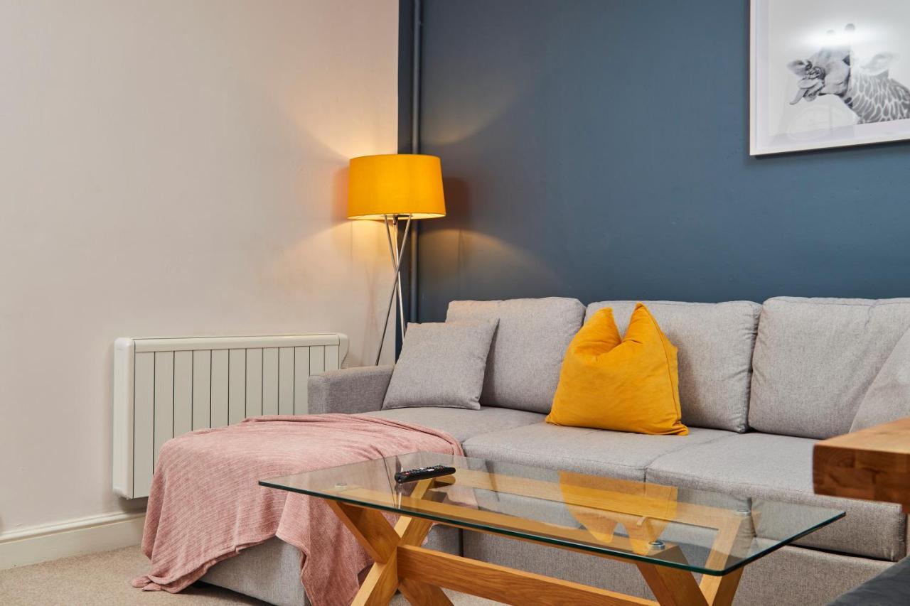 Fantastic Central Stratford Two Bedroom Apartment By Purestay Short Lets & Serviced Accommodation With Parking Zewnętrze zdjęcie